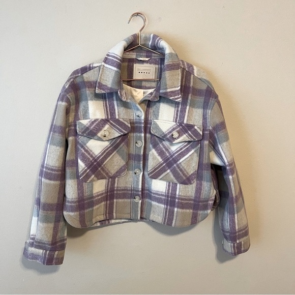 Blank NYC Jackets & Blazers - BlankNYC Cropped Plaid Shacket Jacket 💜🩵🤍